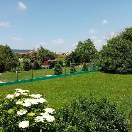 Thefi Vendégház Apartman *